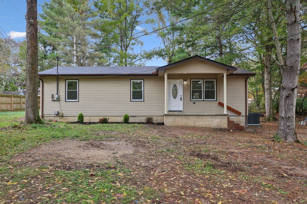 207 Glenburg Dr, Manchester, TN 37355