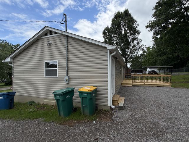 666 Jackson Ave, Lewisburg, TN 37091