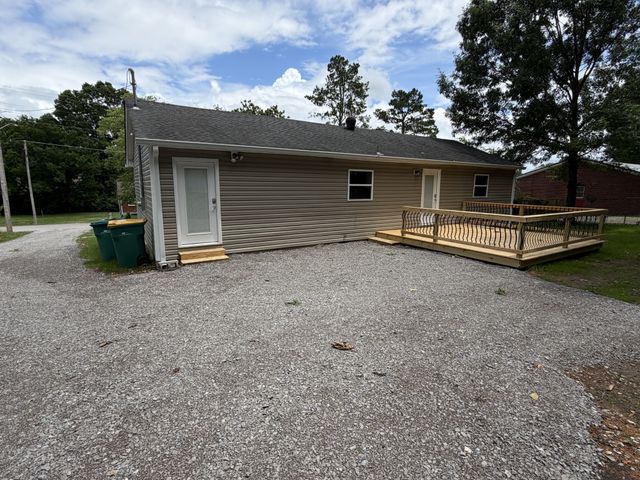 666 Jackson Ave, Lewisburg, TN 37091