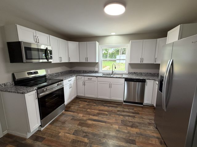 666 Jackson Ave, Lewisburg, TN 37091