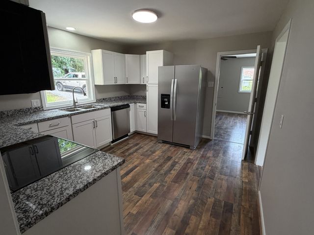 666 Jackson Ave, Lewisburg, TN 37091