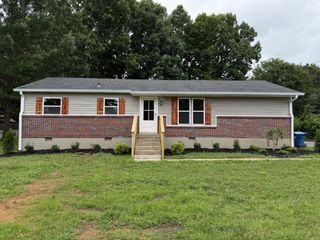 666 Jackson Ave, Lewisburg, TN 37091