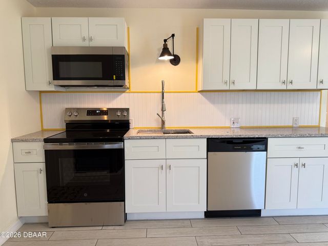 302 Adele Street, Edgewater, FL 32132