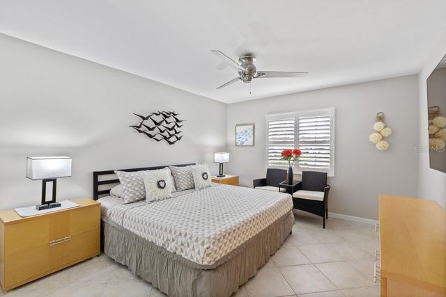 10365 PARADISE BOULEVARD 21, Treasure Island, FL 33706