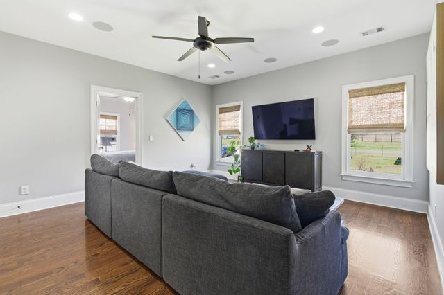 1816 10th Ave, S, Nashville, TN 37203