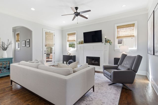 1816 10th Ave, S, Nashville, TN 37203