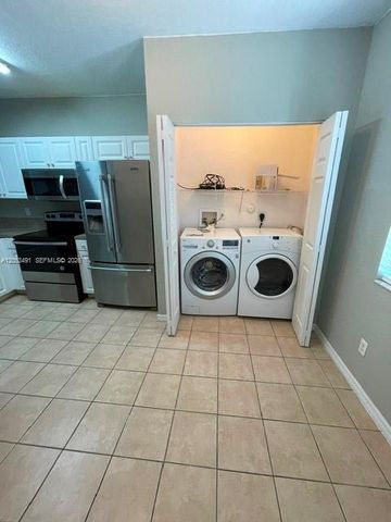 3558 Oleander Ter 3558, Riviera Beach, FL 33404