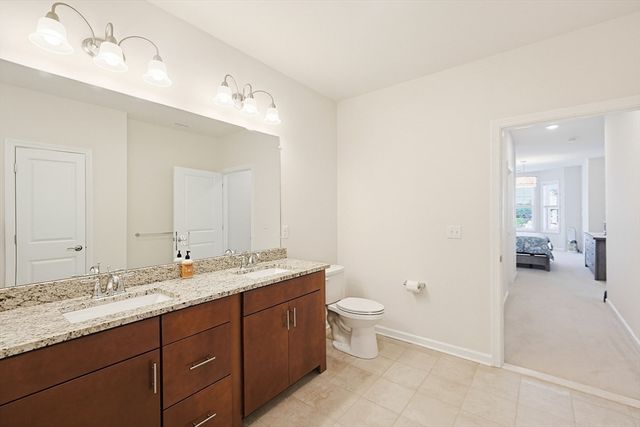 4311 Peters Farm Way 311, Westborough, MA 01581