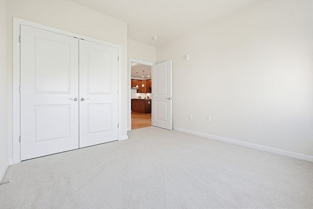 4311 Peters Farm Way 311, Westborough, MA 01581