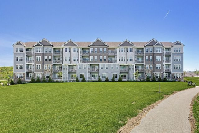 4311 Peters Farm Way 311, Westborough, MA 01581