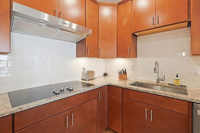 4311 Peters Farm Way 311, Westborough, MA 01581