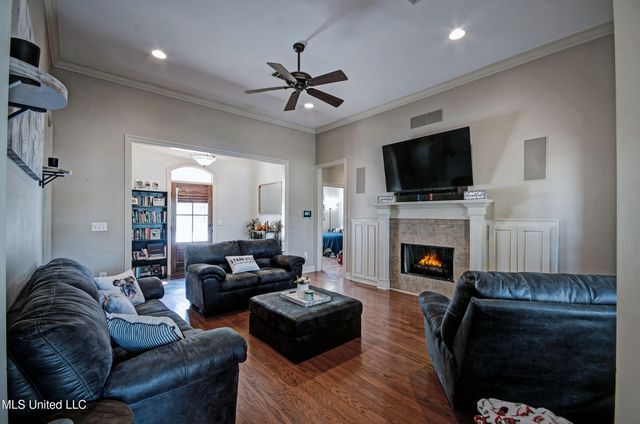 243 E Pinebrook Drive, Brandon, MS 39047