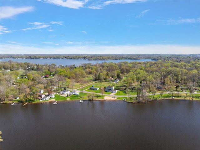 7038 Little Paw Paw Lake Road, Coloma, MI 49038