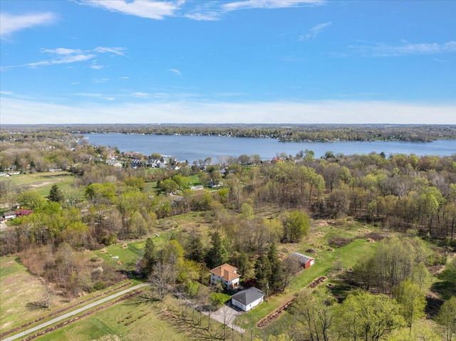 7038 Little Paw Paw Lake Road, Coloma, MI 49038