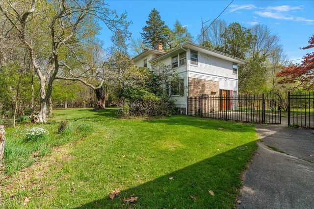 7038 Little Paw Paw Lake Road, Coloma, MI 49038