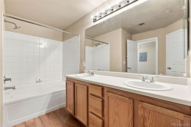 7440 S Blackhawk Street 15-306, Englewood, CO 80112