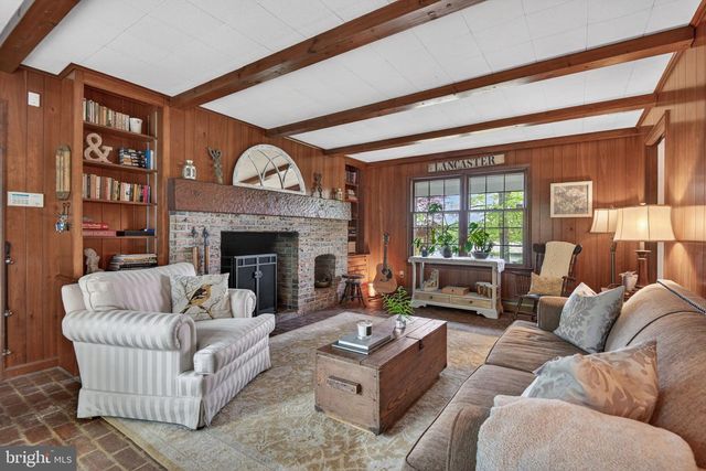 979 NISSLEY RD, Lancaster, PA 17601