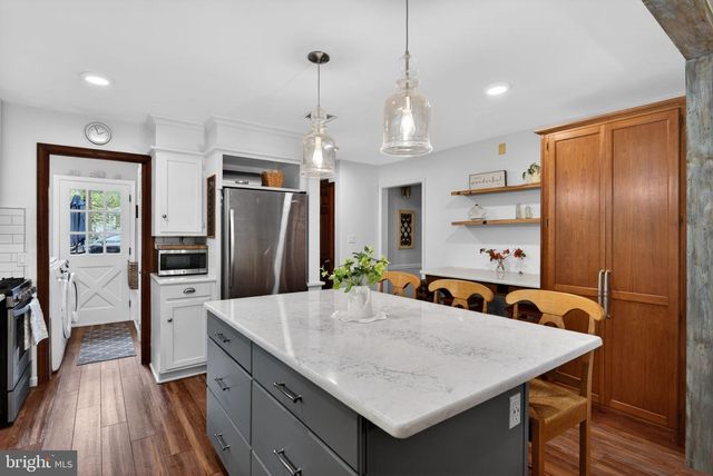 979 NISSLEY RD, Lancaster, PA 17601