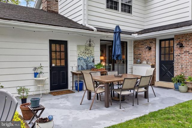 979 NISSLEY RD, Lancaster, PA 17601