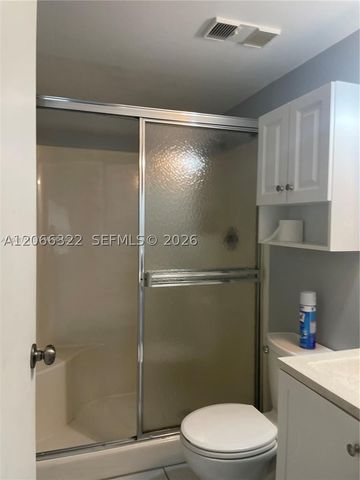 7250 Golf Colony Ct 102, Lake Worth, FL 33467