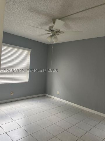 7250 Golf Colony Ct 102, Lake Worth, FL 33467