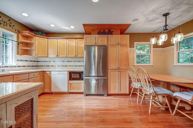 512 Dogwood Lane, Watauga, TN 37694