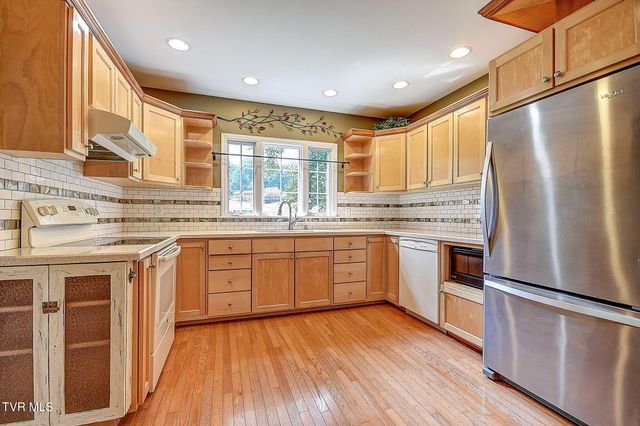 512 Dogwood Lane, Watauga, TN 37694