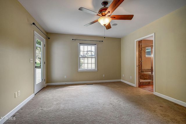 512 Dogwood Lane, Watauga, TN 37694
