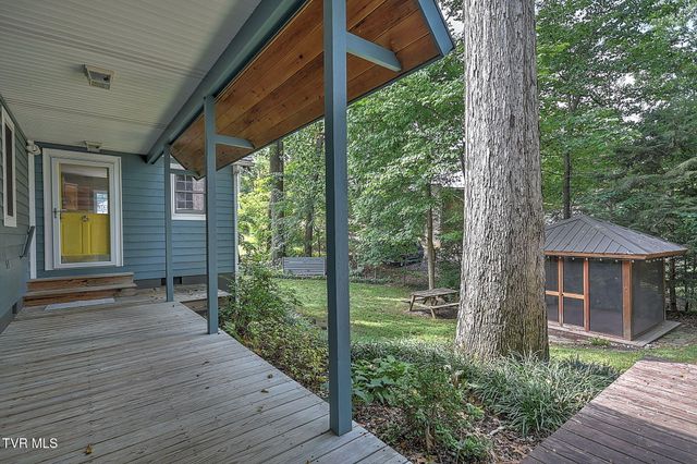 512 Dogwood Lane, Watauga, TN 37694