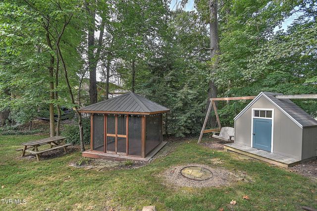 512 Dogwood Lane, Watauga, TN 37694