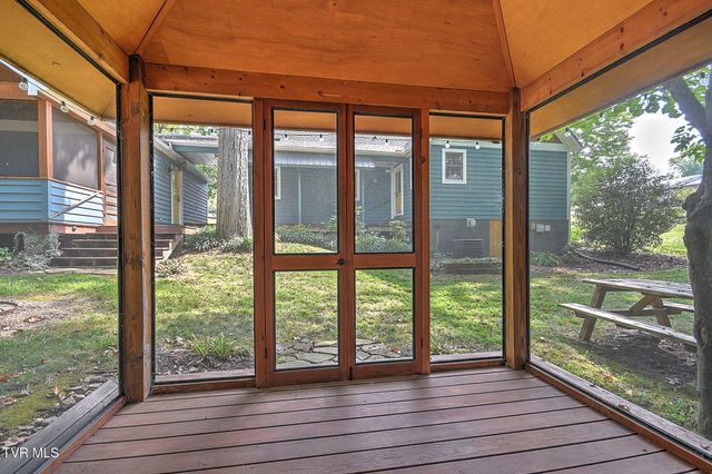 512 Dogwood Lane, Watauga, TN 37694