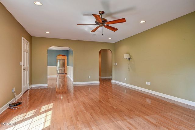 512 Dogwood Lane, Watauga, TN 37694