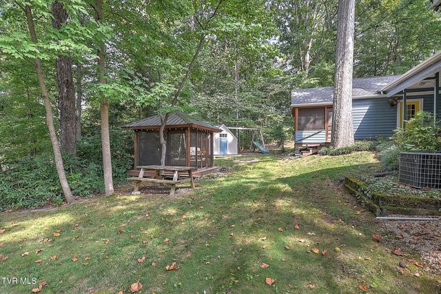 512 Dogwood Lane, Watauga, TN 37694