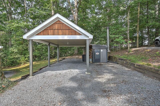 512 Dogwood Lane, Watauga, TN 37694