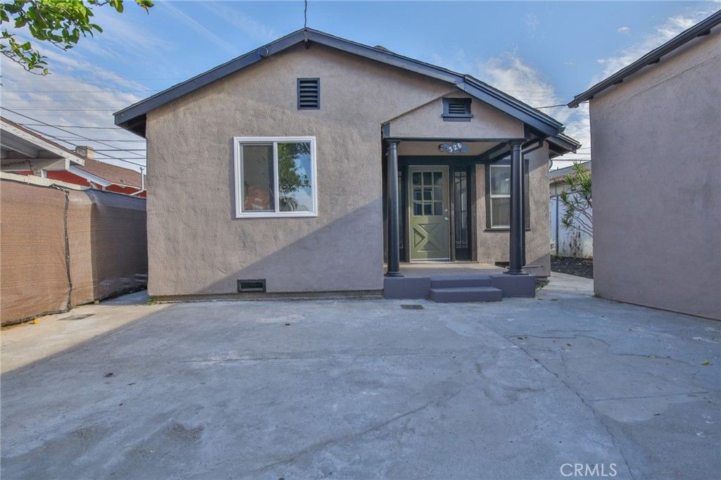 Image 21 of property listing at 326 -328 W 47th, Los Angeles, CA 90037
