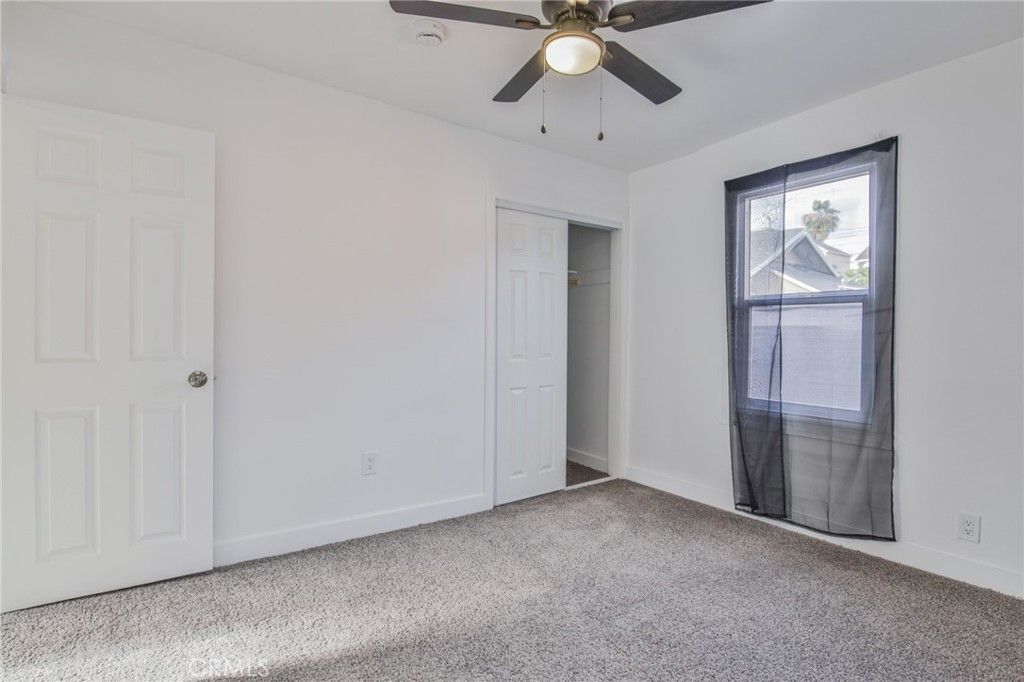 Image 31 of property listing at 326 -328 W 47th, Los Angeles, CA 90037