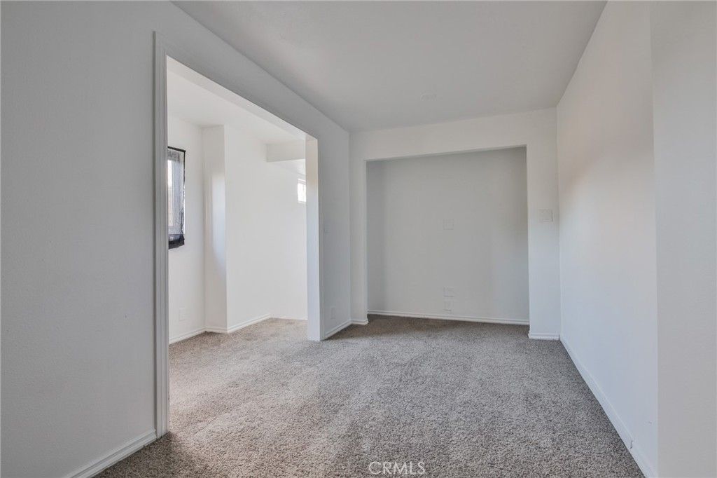 Image 37 of property listing at 326 -328 W 47th, Los Angeles, CA 90037