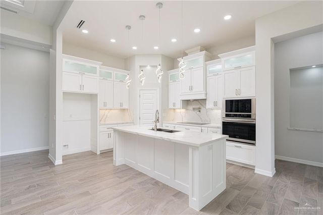 1311 E Danielle Avenue, Pharr, TX 78577