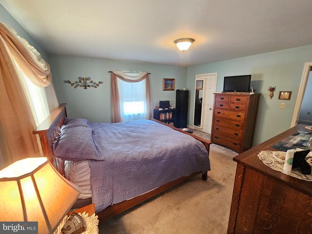 1813 MAIN ST, Mohrsville, PA 19541