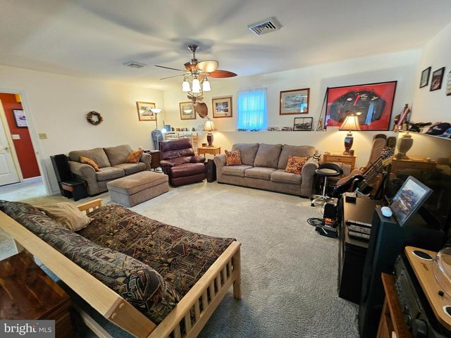 1813 MAIN ST, Mohrsville, PA 19541