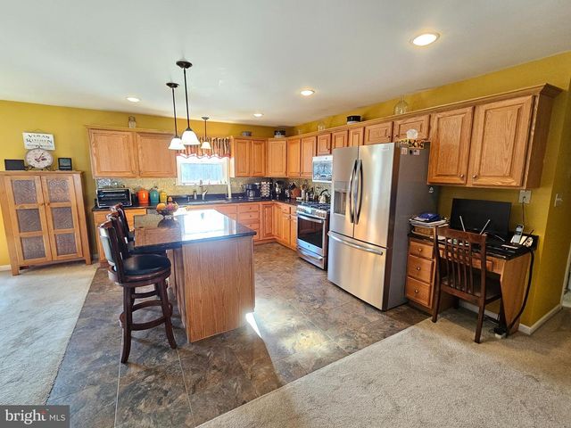 1813 MAIN ST, Mohrsville, PA 19541