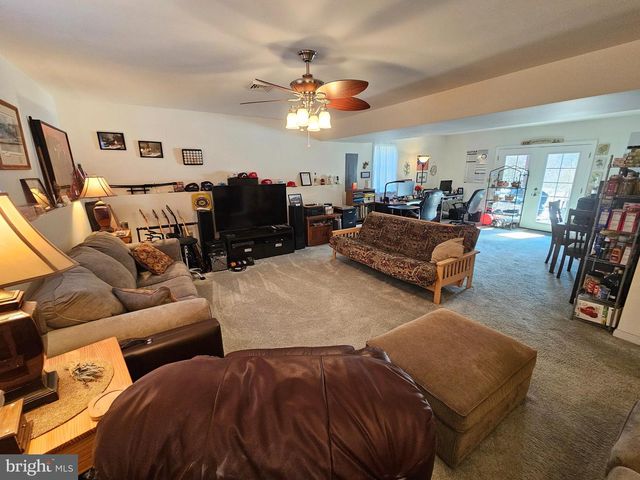 1813 MAIN ST, Mohrsville, PA 19541