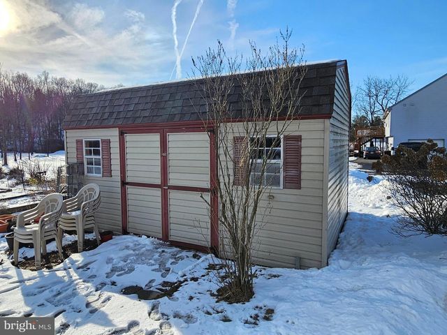 1813 MAIN ST, Mohrsville, PA 19541