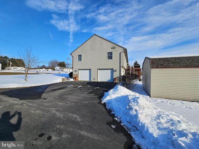 1813 MAIN ST, Mohrsville, PA 19541