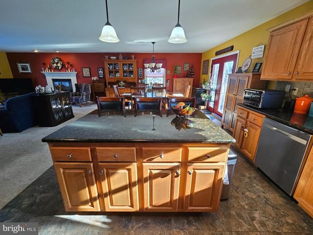 1813 MAIN ST, Mohrsville, PA 19541