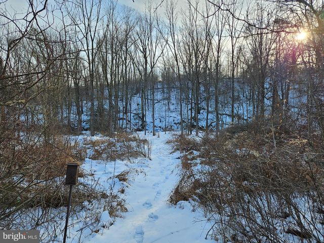 1813 MAIN ST, Mohrsville, PA 19541