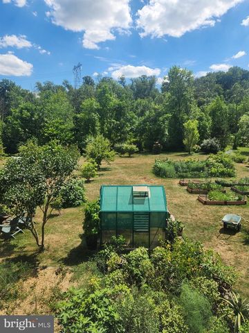 1813 MAIN ST, Mohrsville, PA 19541