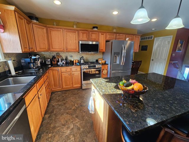 1813 MAIN ST, Mohrsville, PA 19541