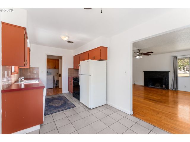 5136 N FESSENDEN St, Portland, OR 97203