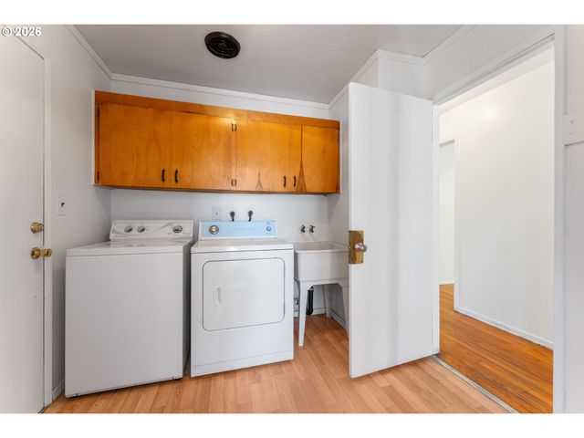 5136 N FESSENDEN St, Portland, OR 97203